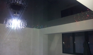 Tavan - material lucios