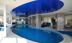 Tavan executat pentru  Piscina